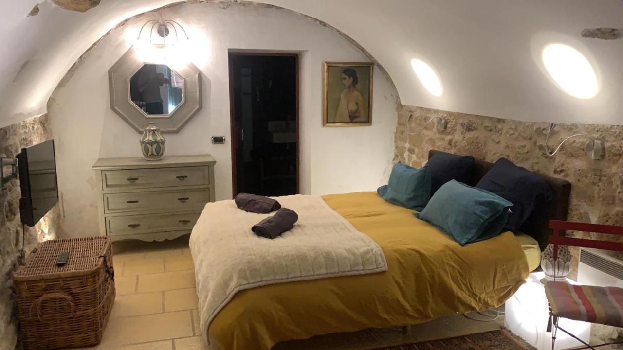 La Villageoise, Chambre Troglodyte Pitoresque Au Coeur Du Village Rognes Exterior foto